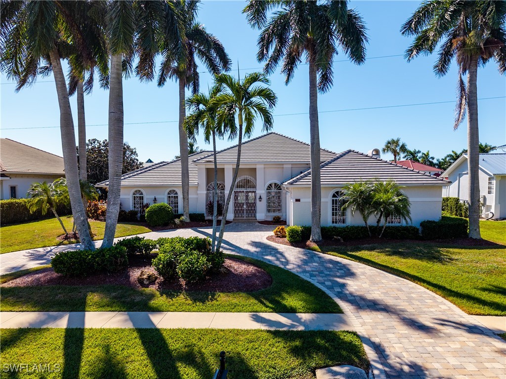 520 Alameda Court Marco Island FL 34145 225071753 image2