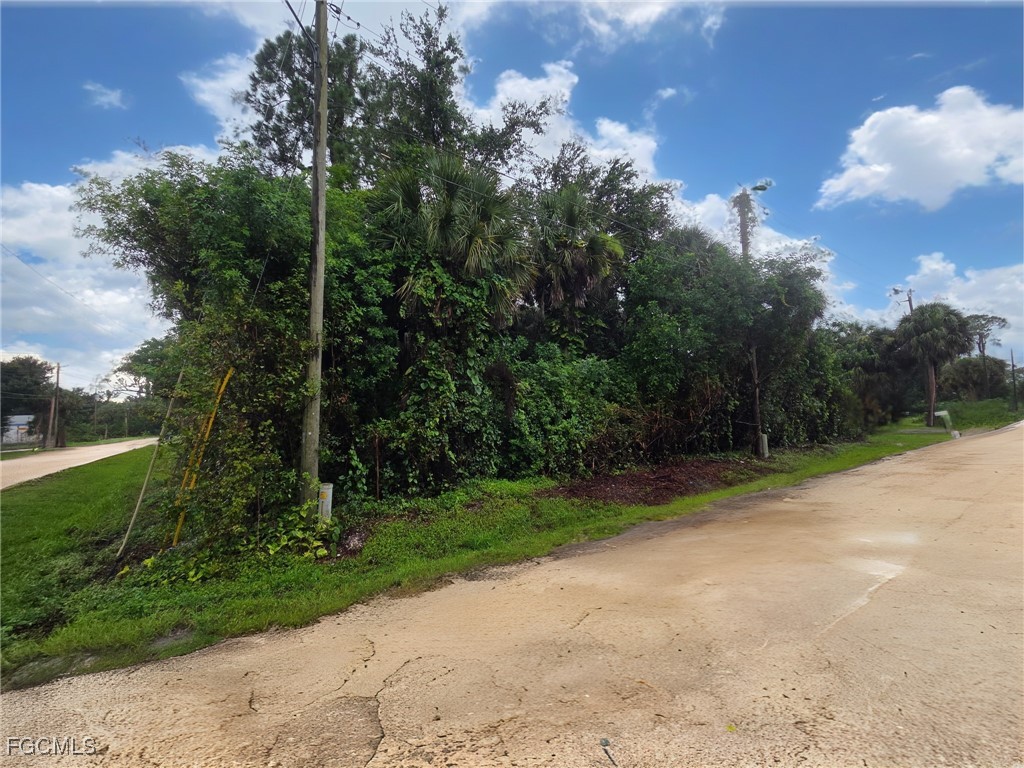 520 Santa Cruz Street North Fort Myers FL 33903 2025000143 image3