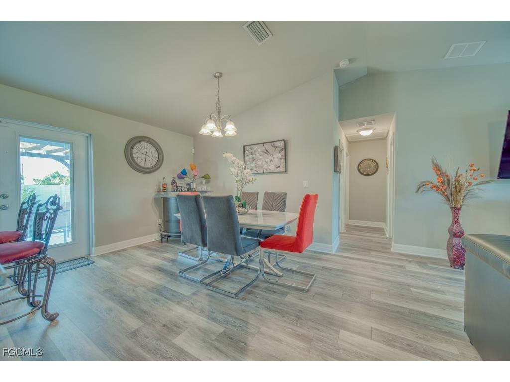 520 Wilmington Parkway Cape Coral FL 33993 2026005883 image12