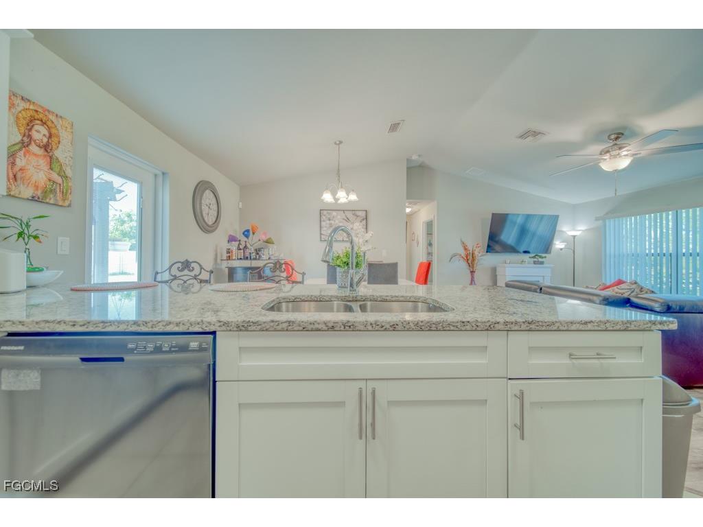 520 Wilmington Parkway Cape Coral FL 33993 2026005883 image17