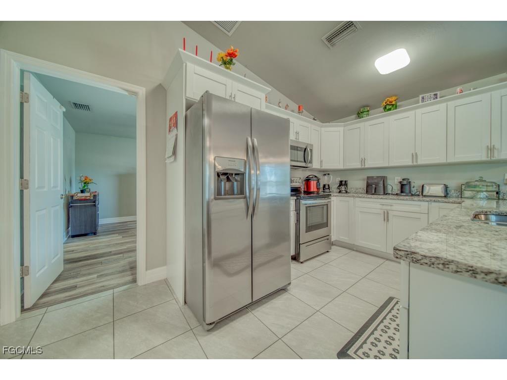 520 Wilmington Parkway Cape Coral FL 33993 2026005883 image18