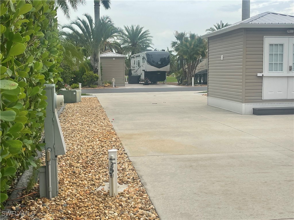 5200 Cypress Trail Resort Circle Fort Myers FL 33905 225052035 image3