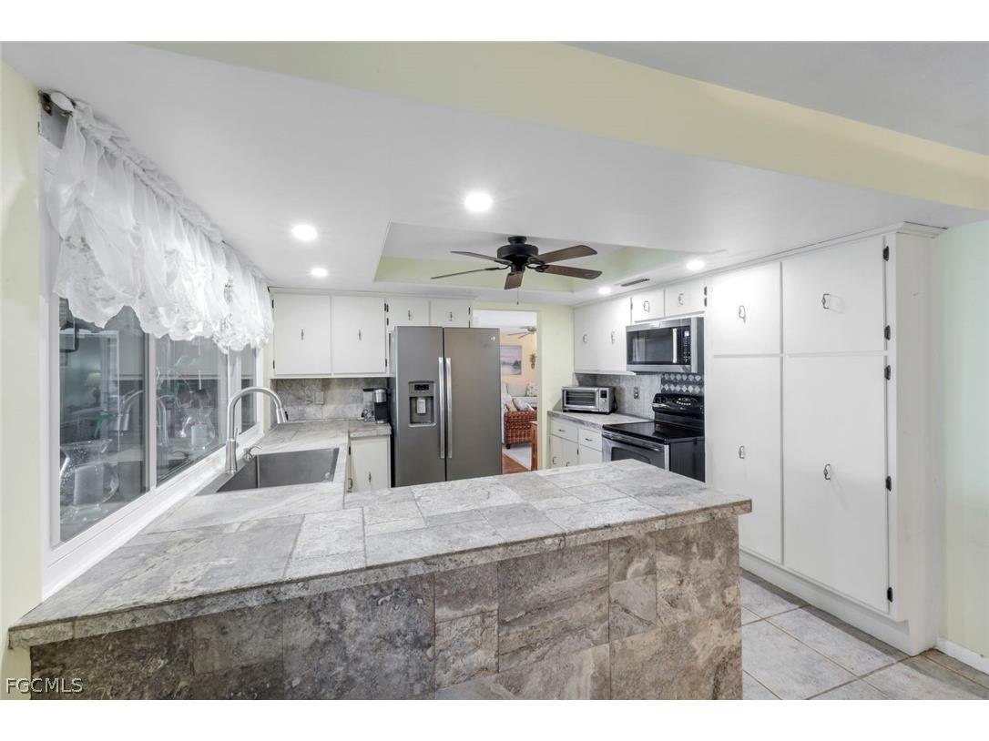 5201 Willow Court Cape Coral FL 33904 2026010113 image16