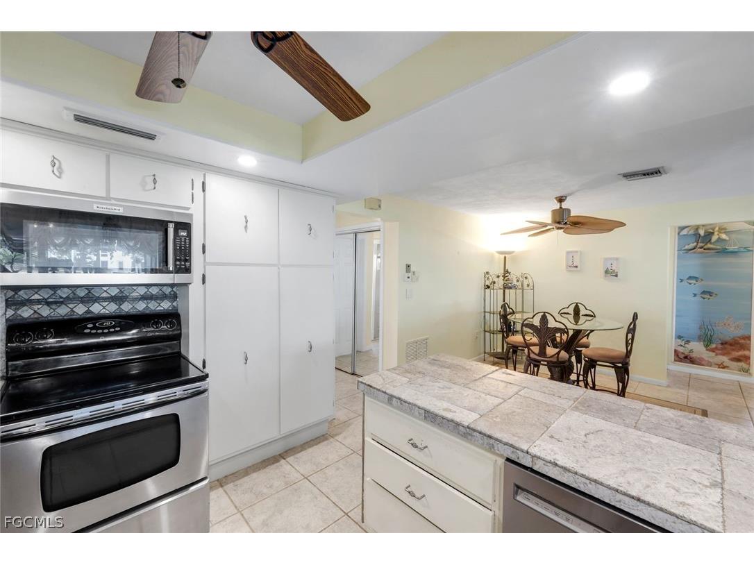 5201 Willow Court Cape Coral FL 33904 2026010113 image19