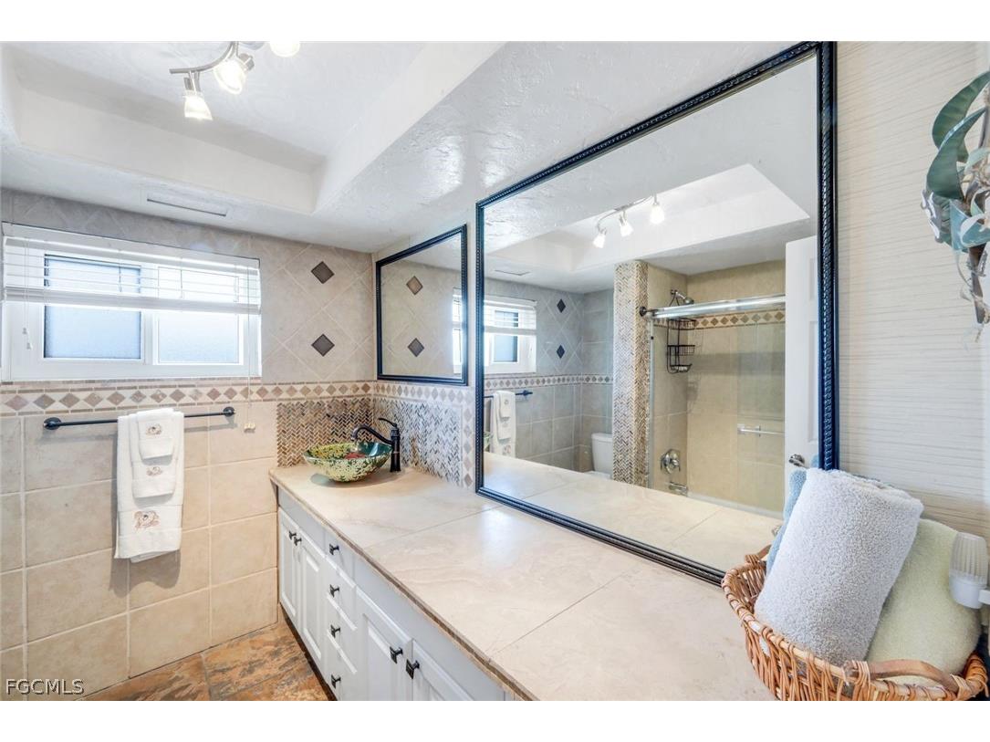 5201 Willow Court Cape Coral FL 33904 2026010113 image29