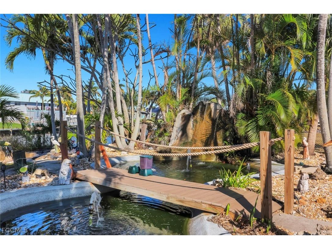 5201 Willow Court Cape Coral FL 33904 2026010113 image45