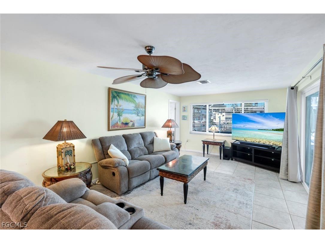 5201 Willow Court Cape Coral FL 33904 2026010113 image8