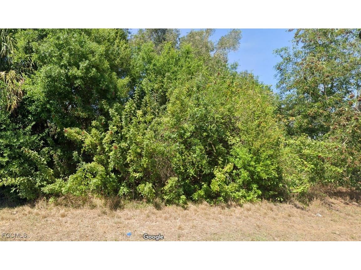 5202 2nd Street W Lehigh Acres FL 33971 2025020385 image1