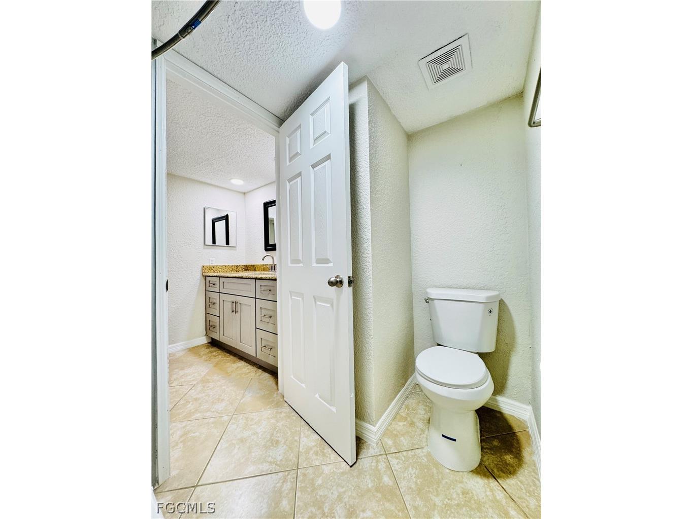 5205 Cedarbend Drive #4 Fort Myers FL 33919 2026012448 image34