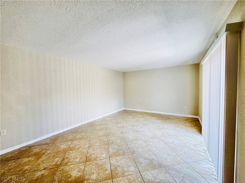 5205 Cedarbend Drive #4 Fort Myers FL 33919 2026012448 image6