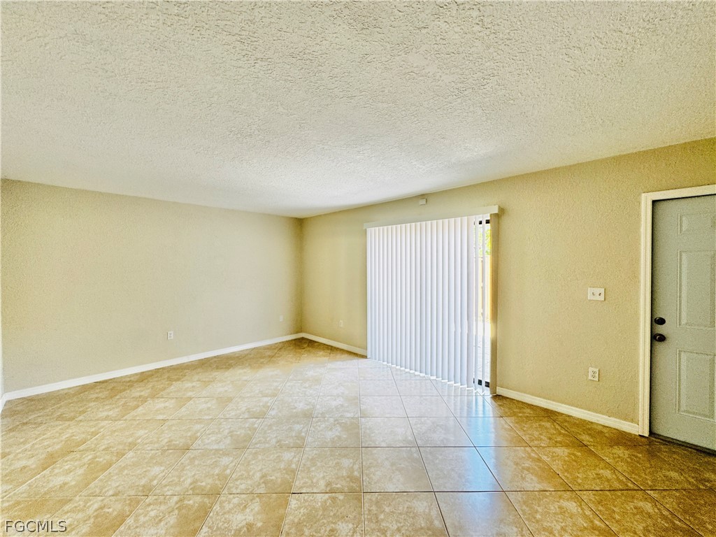 5205 Cedarbend Drive #4 Fort Myers FL 33919 2026012448 image7