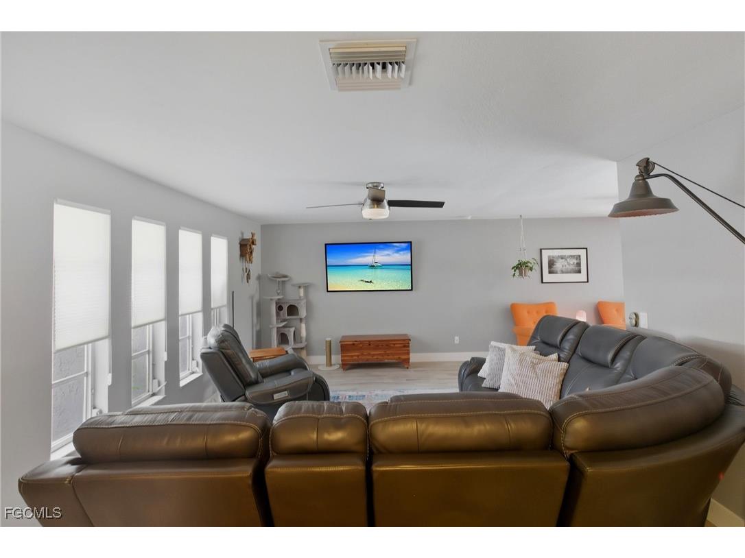 5205 York Court Cape Coral FL 33904 2025013788 image11