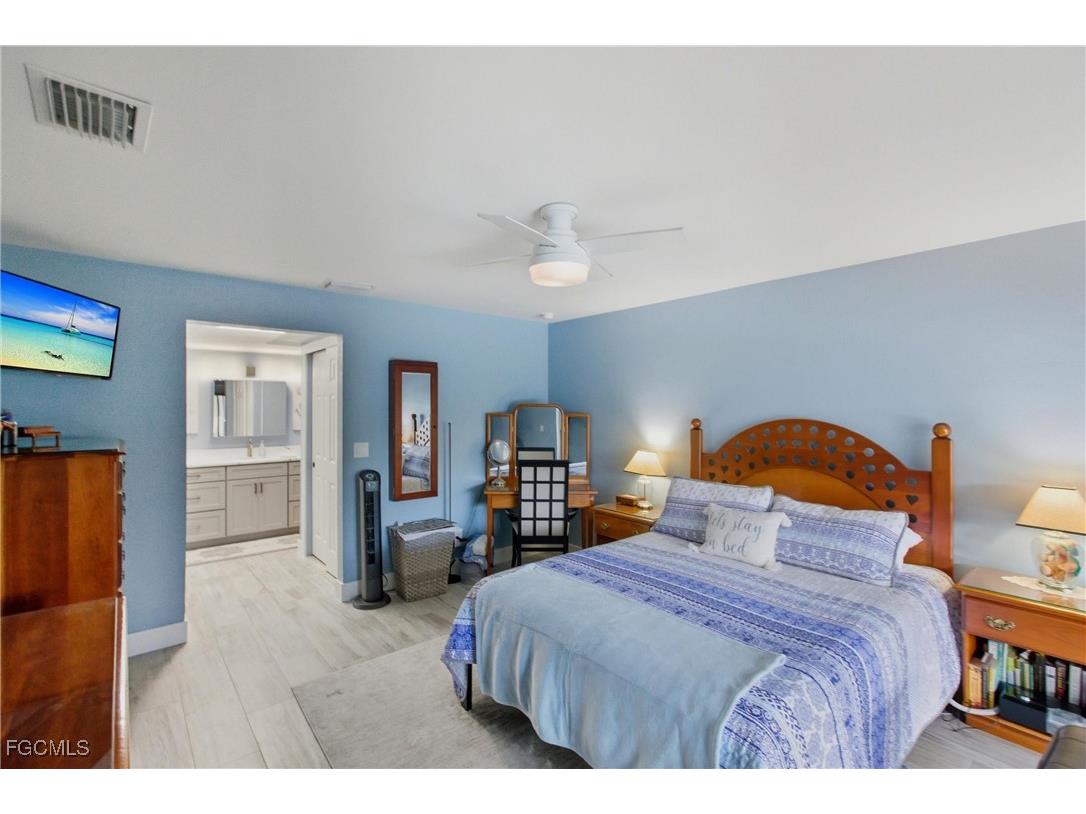 5205 York Court Cape Coral FL 33904 2025013788 image19