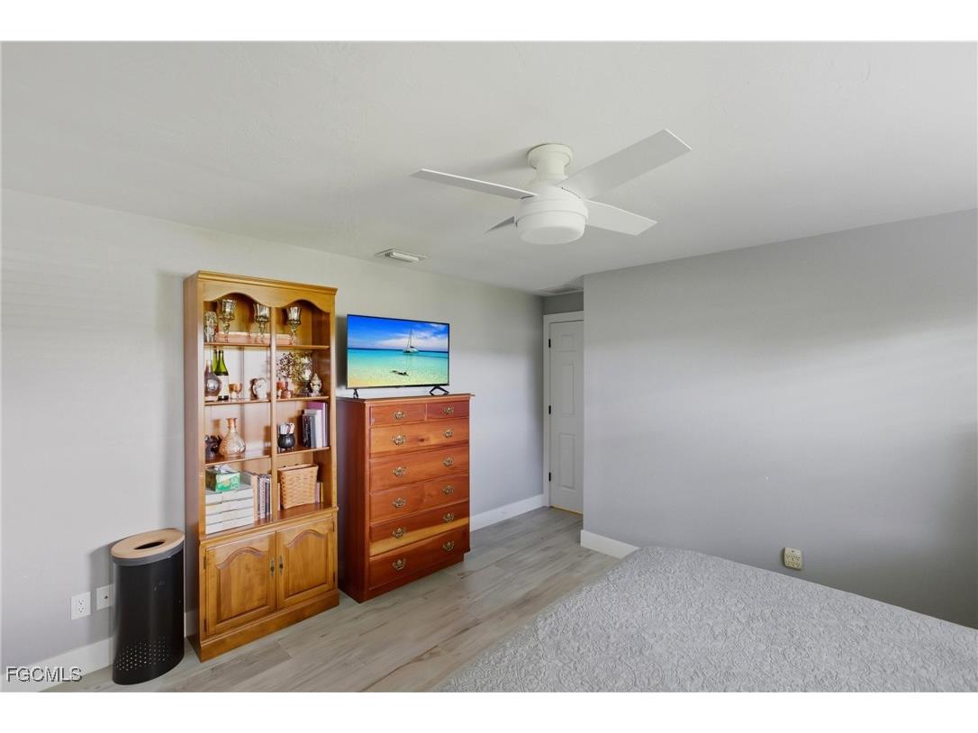 5205 York Court Cape Coral FL 33904 2025013788 image35