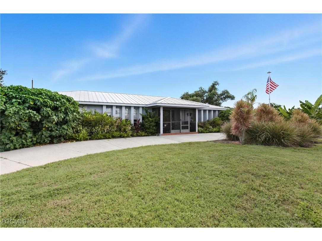 5205 York Court Cape Coral FL 33904 2025013788 image6