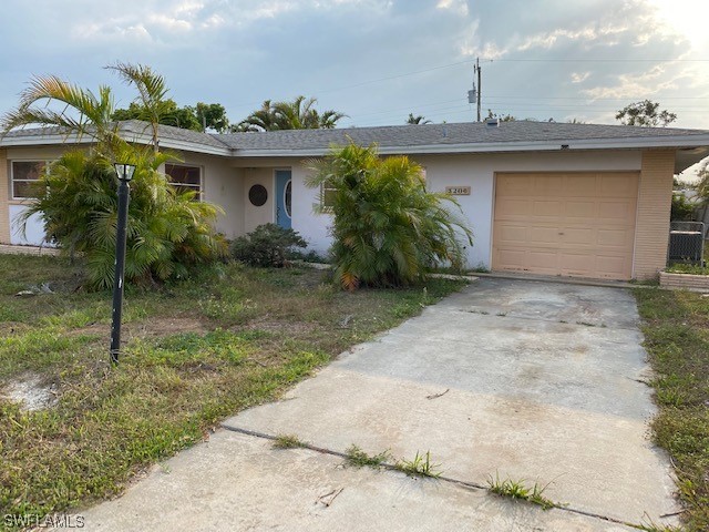 5206 Santa Rosa Court Cape Coral FL 33904 223019512 image1