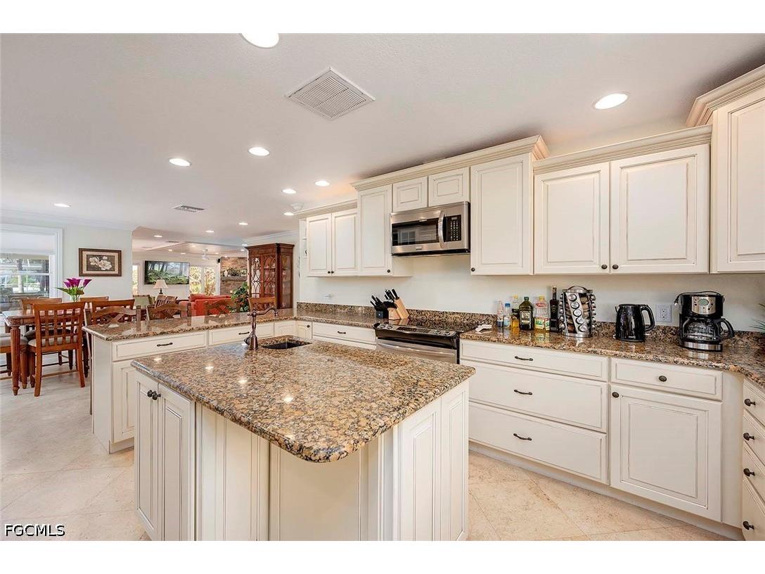 5208 SW 8th Court Cape Coral FL 33914 2026021973 image7