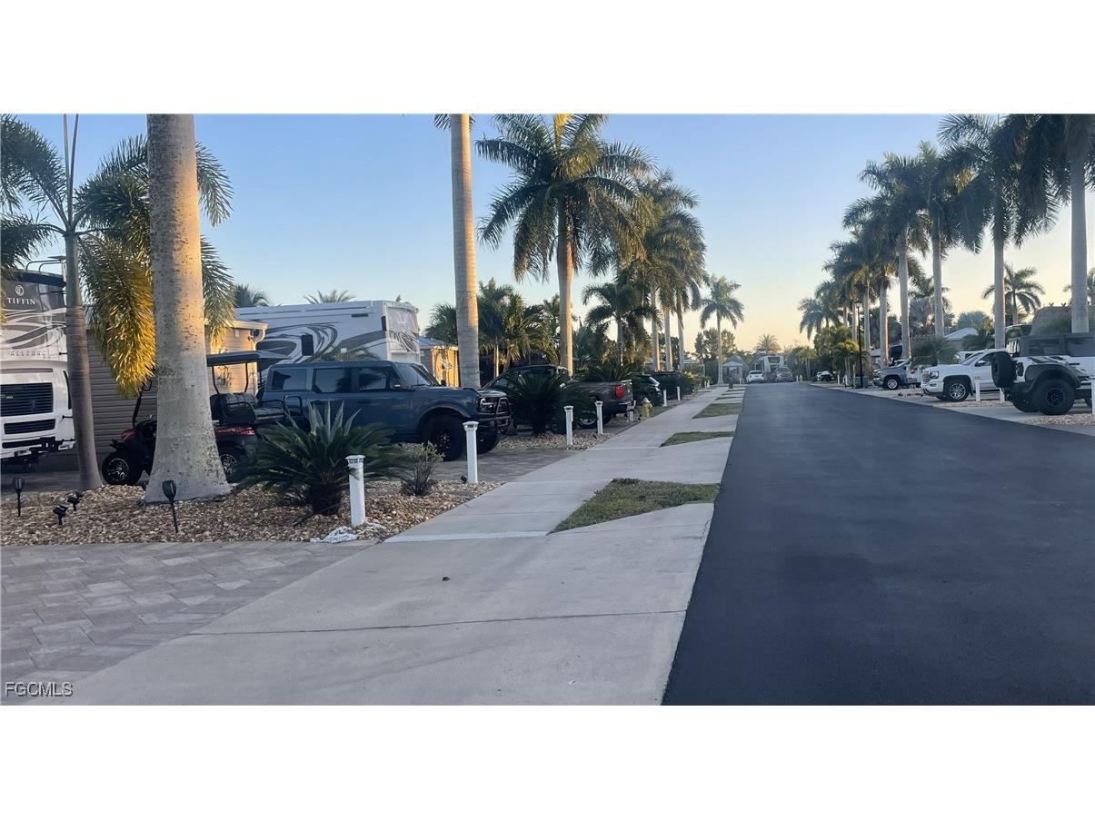 5209 Marsh Mallow Trail Fort Myers FL 33905 2026004410 image36