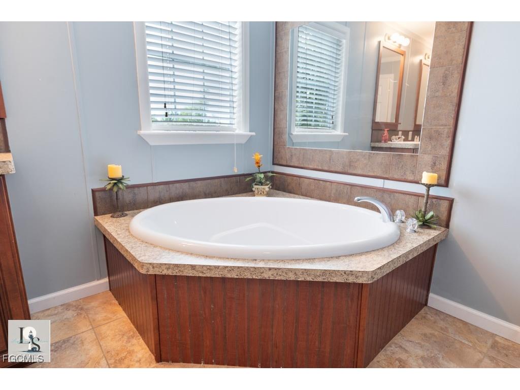 5209 Western Drive Saint James City FL 33956 2025018270 image12
