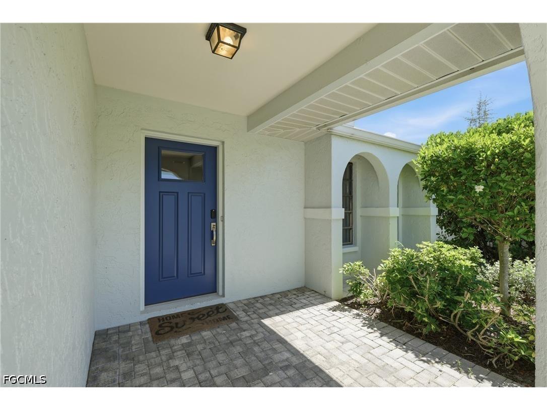 521 102nd Avenue N Naples FL 34108 2026002247 image3