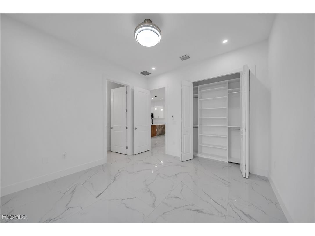 521/523 Lillon Avenue S Lehigh Acres FL 33974 2025024783 image17