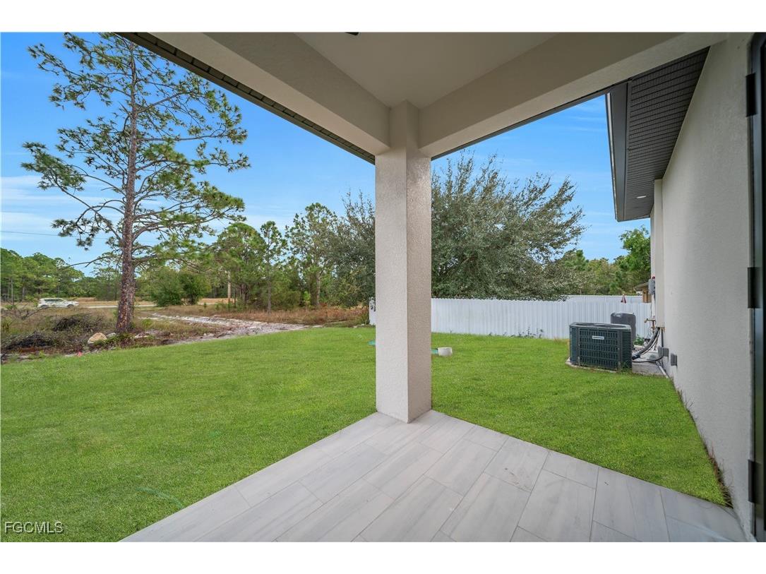 521/523 Lillon Avenue S Lehigh Acres FL 33974 2025024783 image23