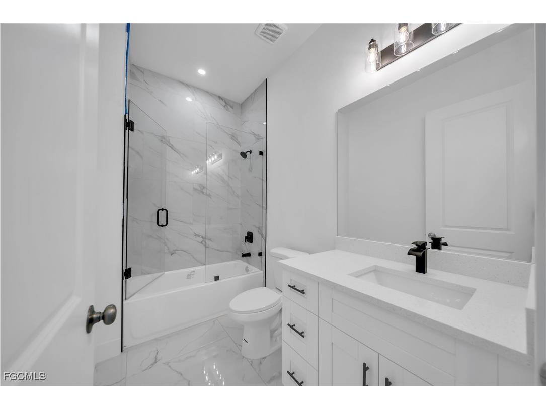 521/523 Lillon Avenue S Lehigh Acres FL 33974 2025024783 image32