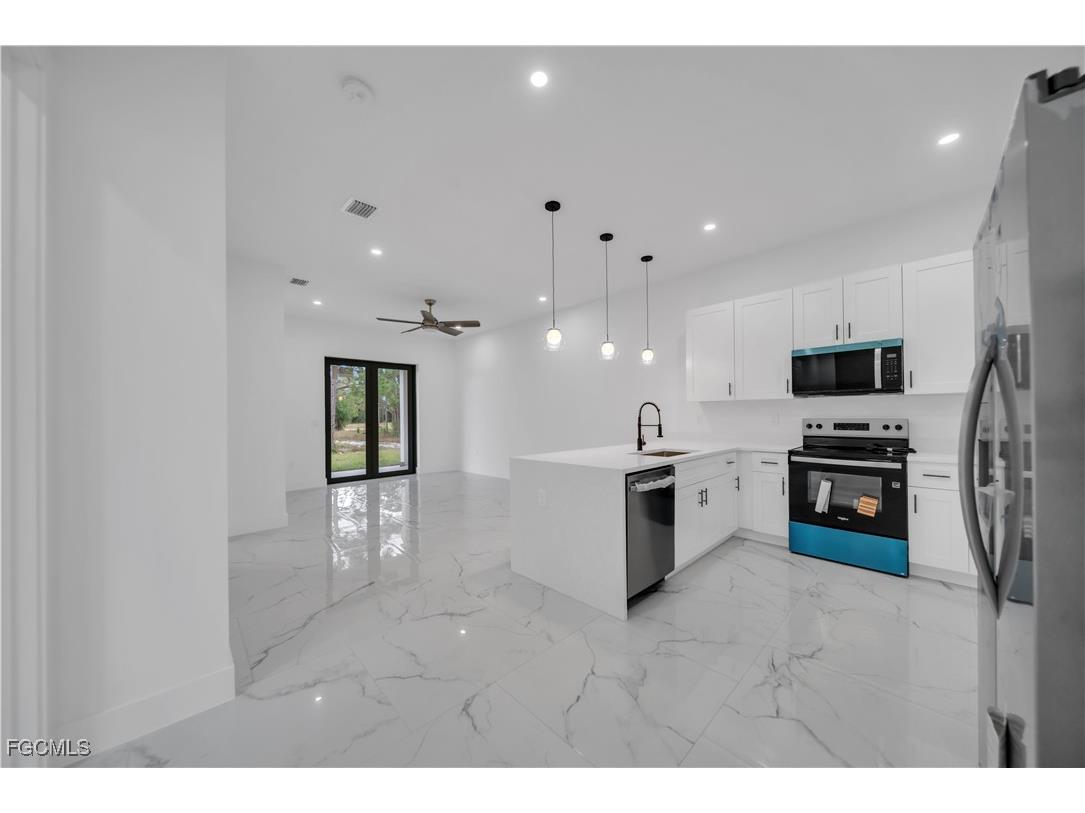 521/523 Lillon Avenue S Lehigh Acres FL 33974 2025024783 image36