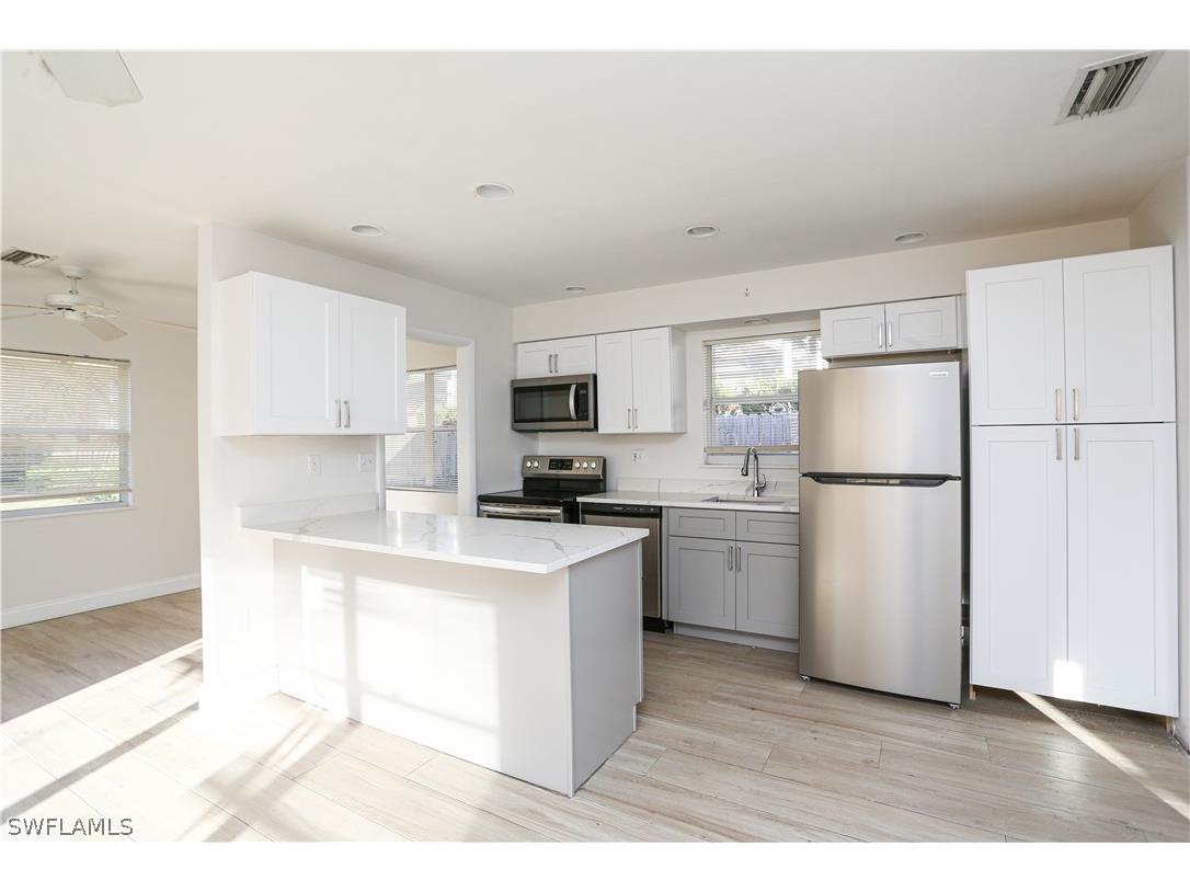 521 96th Avenue N #B Naples FL 34108 226012228 image3