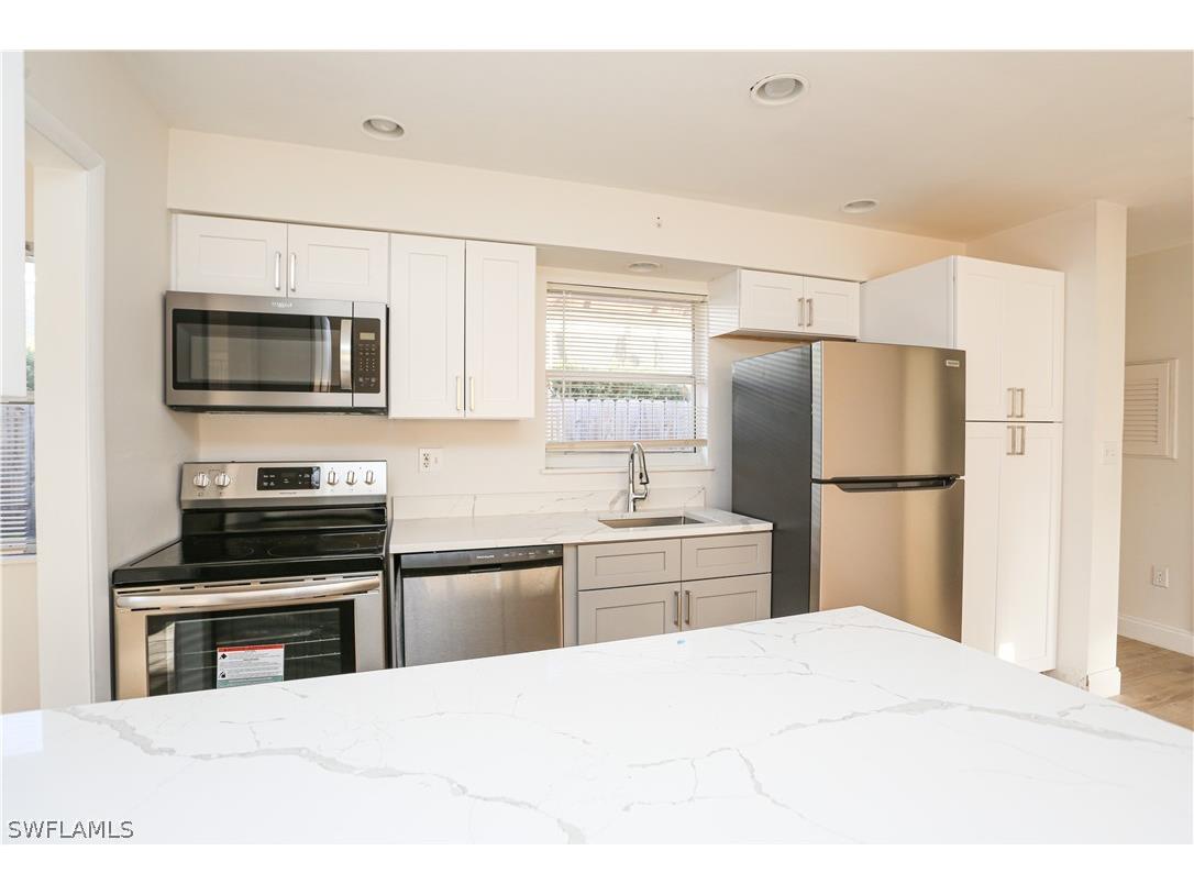 521 96th Avenue N #B Naples FL 34108 226012228 image4