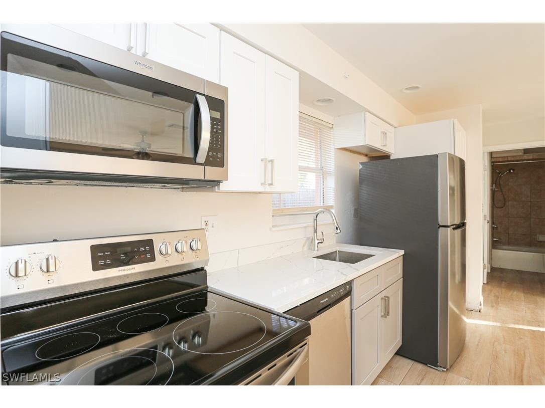 521 96th Avenue N #B Naples FL 34108 226012228 image7