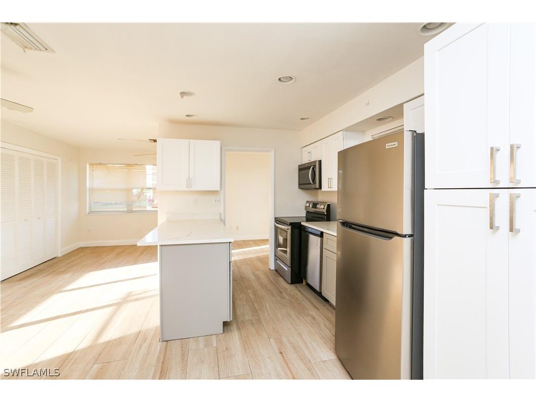 521 96th Avenue N #B Naples FL 34108 226012228 image9