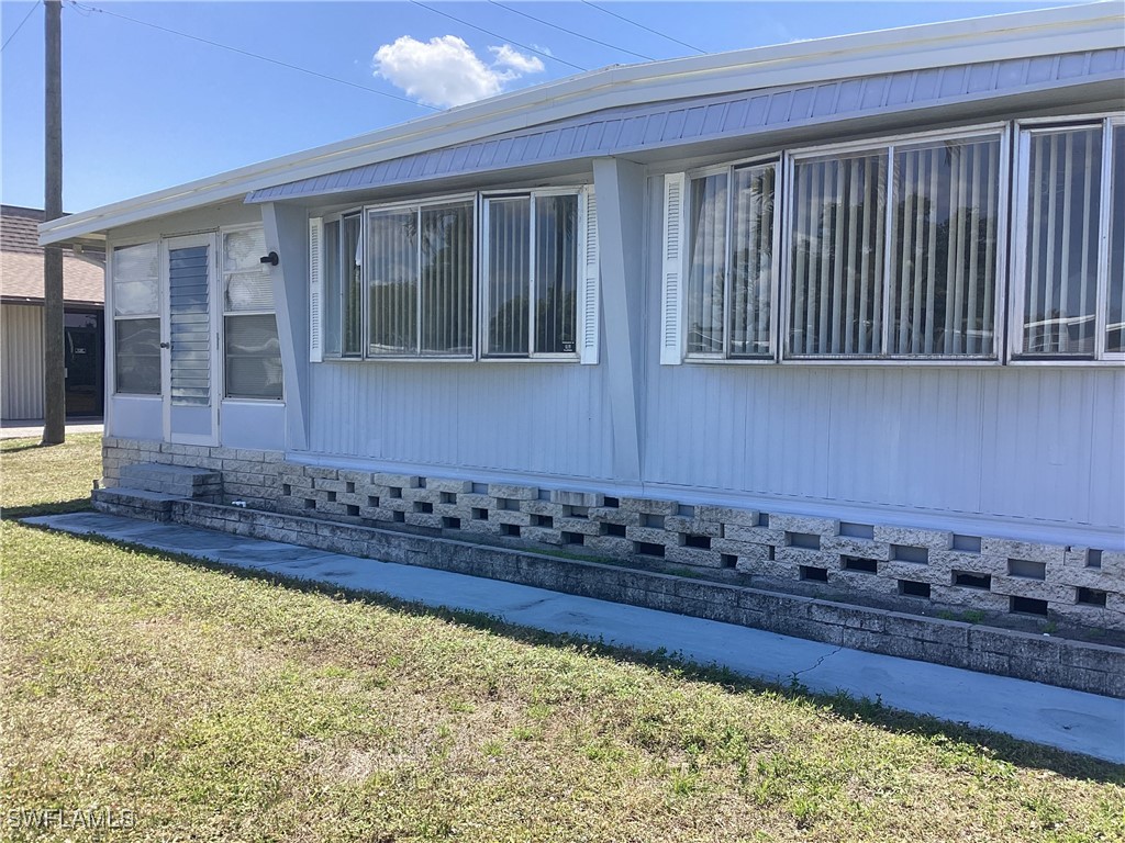 521 Charlemagne Boulevard Naples FL 34112 225027427 image1