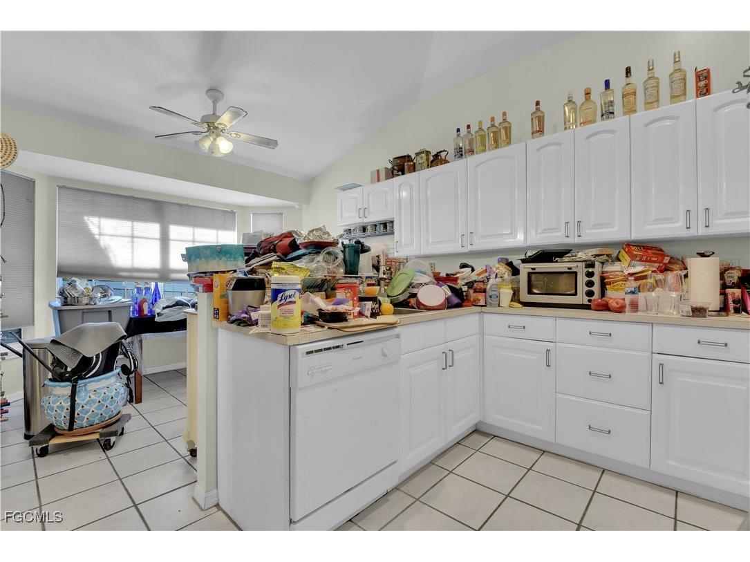 521 Grant Avenue Lehigh Acres FL 33972 2025020732 image24