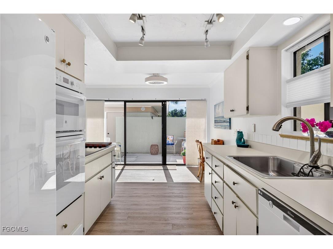 521 Lake Louise Court #103 Naples FL 34110 2025020845 image11