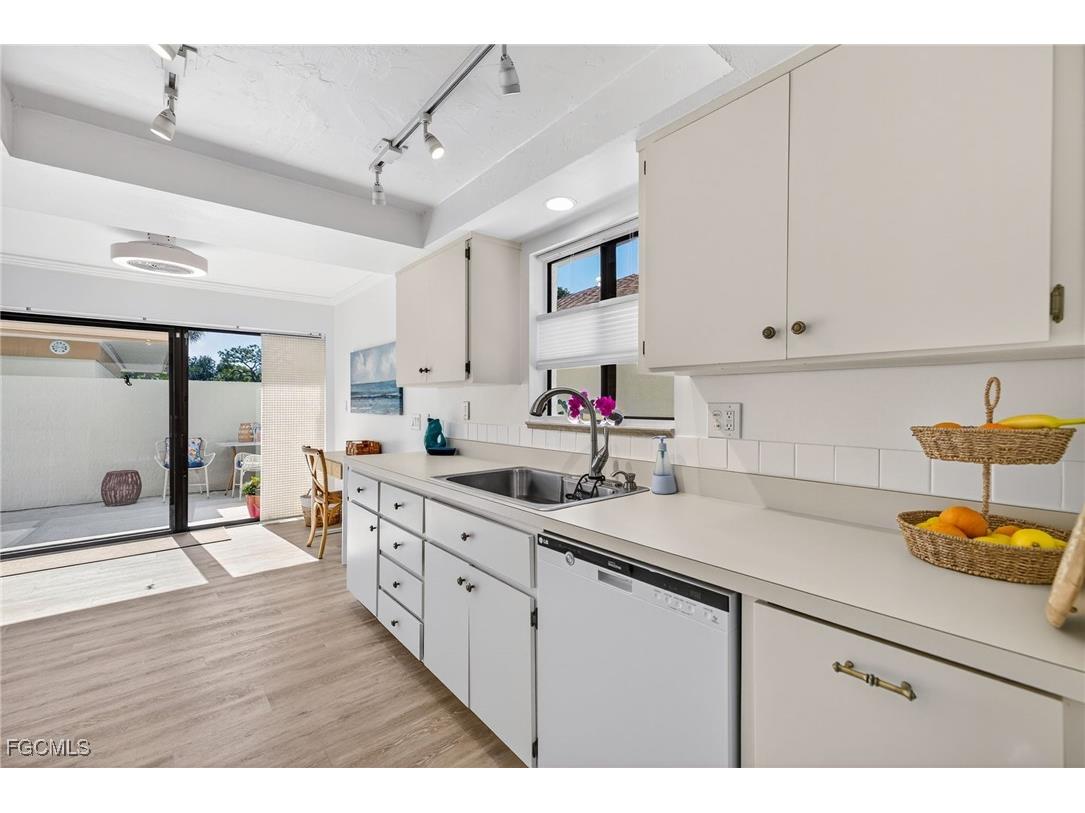 521 Lake Louise Court #103 Naples FL 34110 2025020845 image12