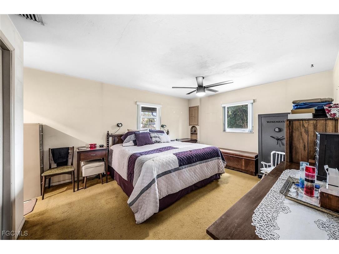 521 Monterey Street North Fort Myers FL 33903 2025023296 image15