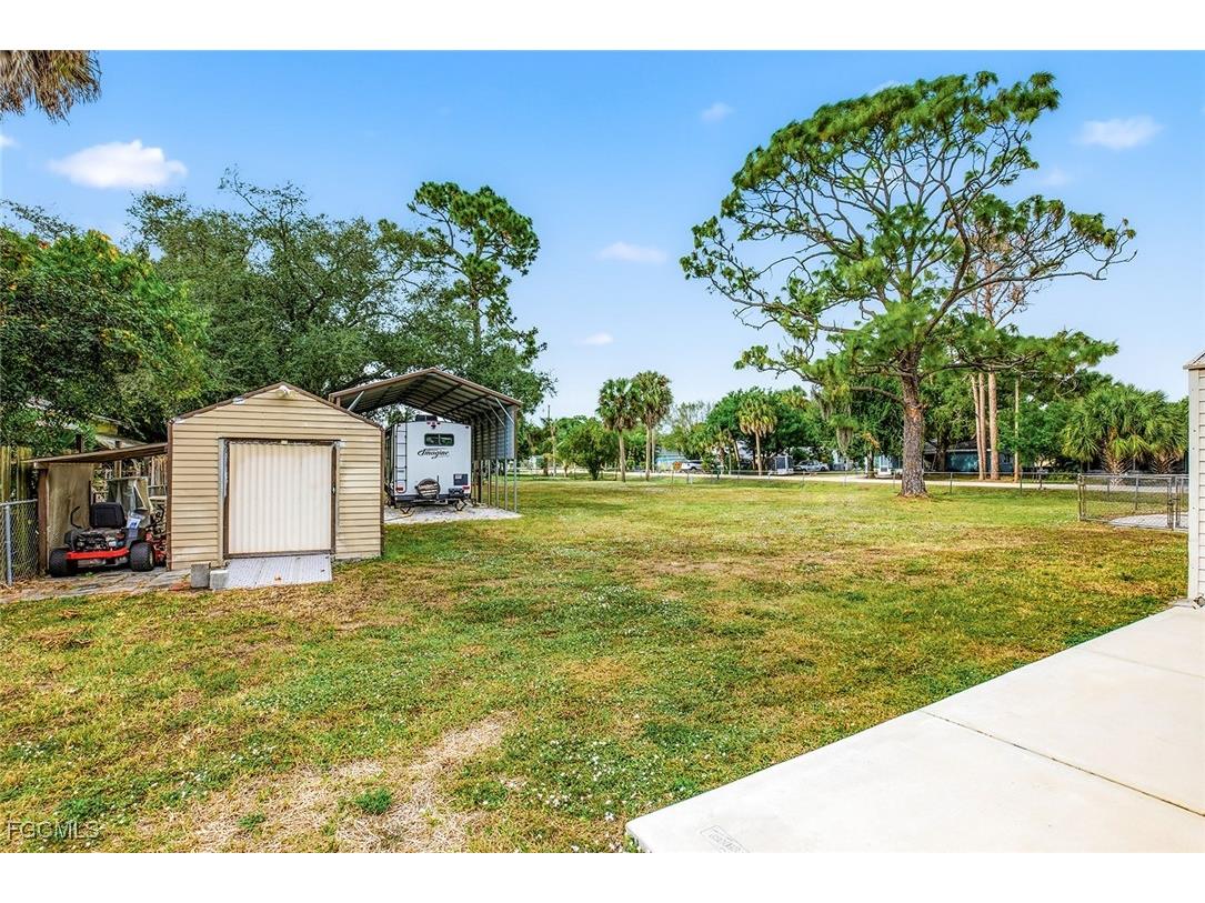 521 Monterey Street North Fort Myers FL 33903 2025023296 image19