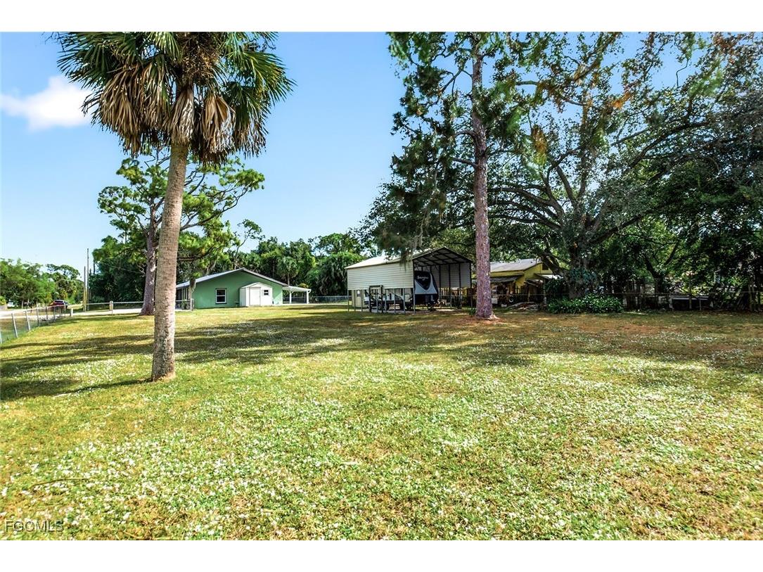 521 Monterey Street North Fort Myers FL 33903 2025023296 image23