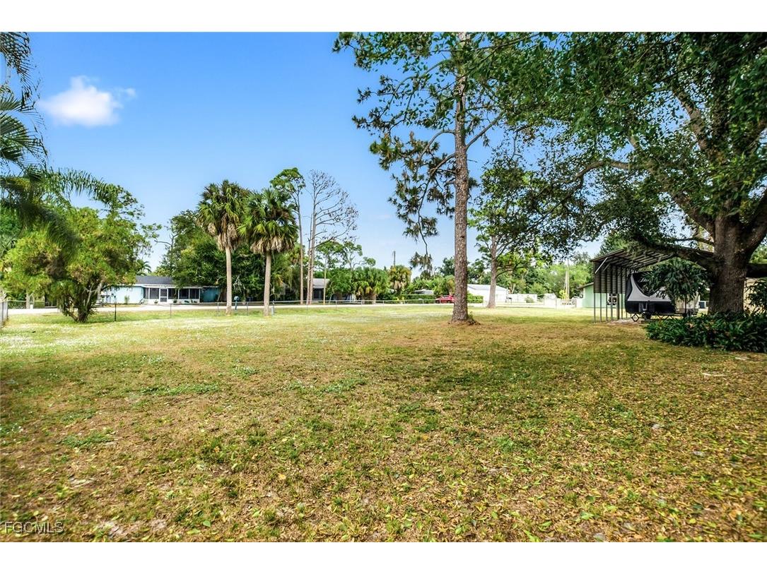 521 Monterey Street North Fort Myers FL 33903 2025023296 image24