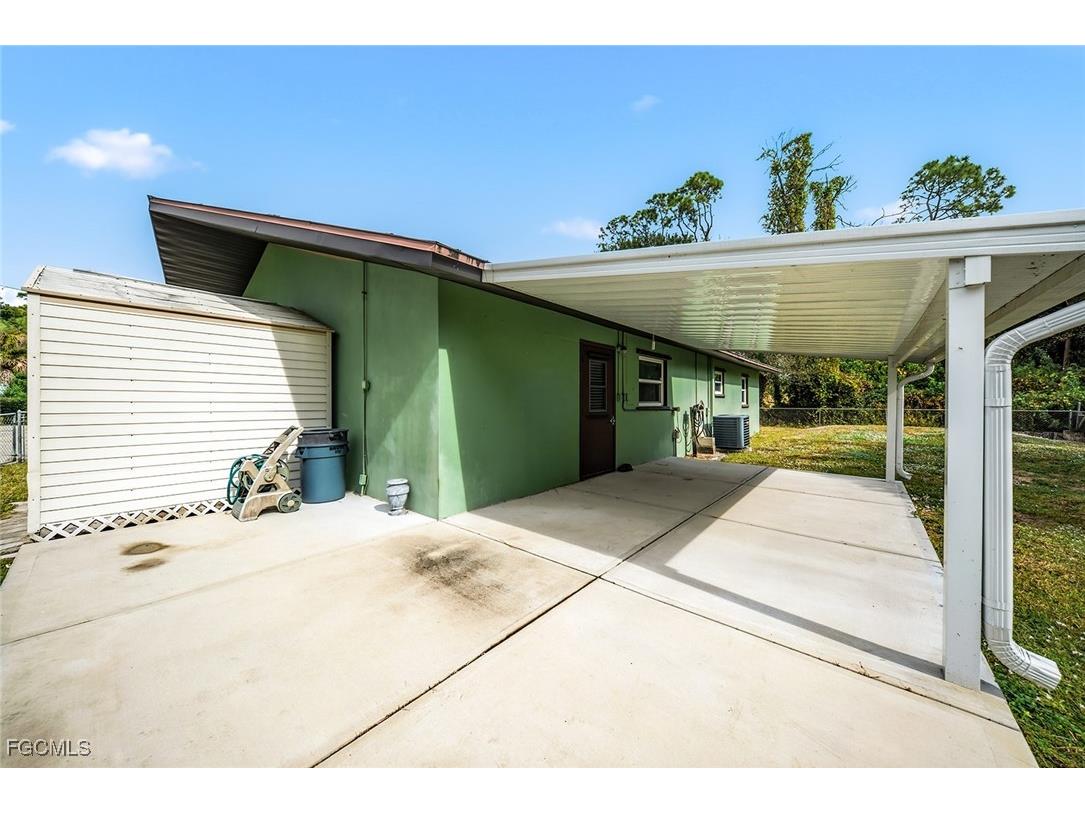 521 Monterey Street North Fort Myers FL 33903 2025023296 image26