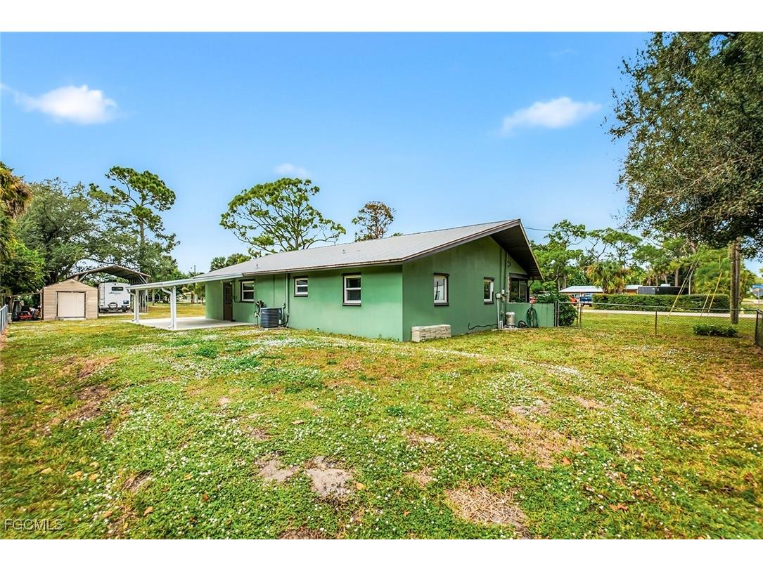 521 Monterey Street North Fort Myers FL 33903 2025023296 image27