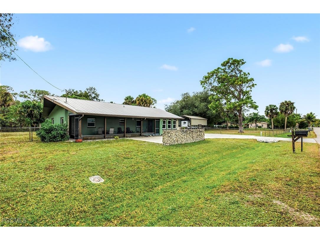 521 Monterey Street North Fort Myers FL 33903 2025023296 image28