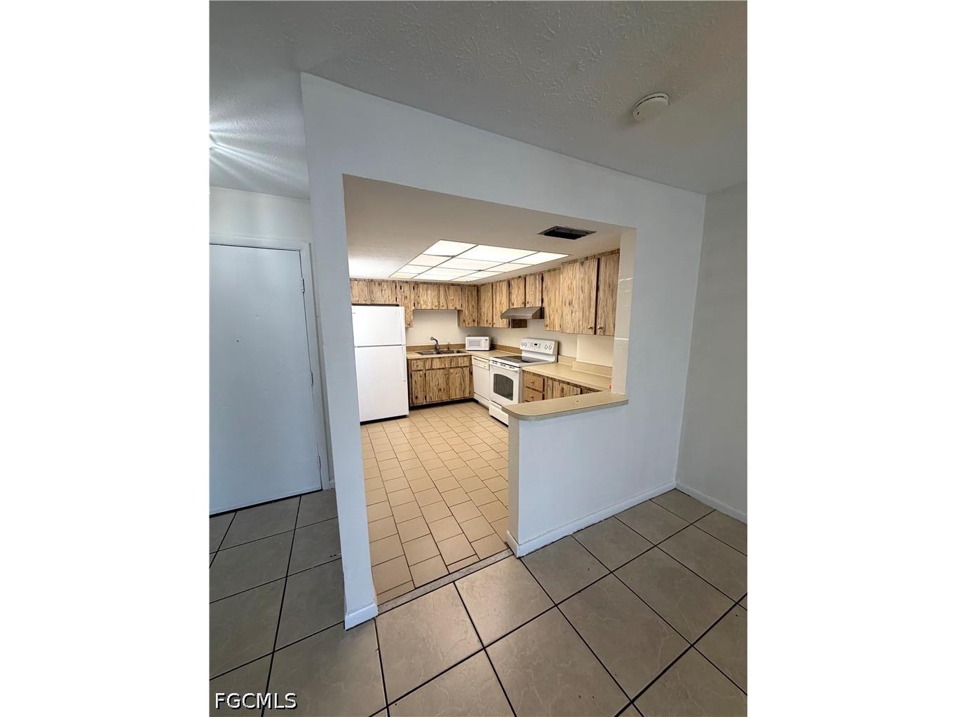 521 NE 24th Place #2 Cape Coral FL 33909 2026017609 image3