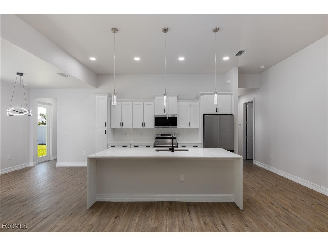 521 NW 5th Street Cape Coral FL 33993 225063120 image3