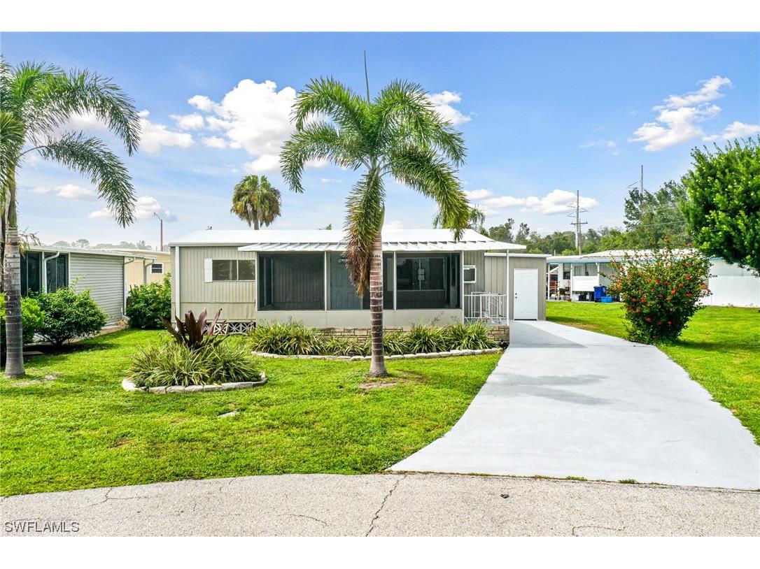 521 Pine Tree Court North Fort Myers FL 33917 223073350 image1