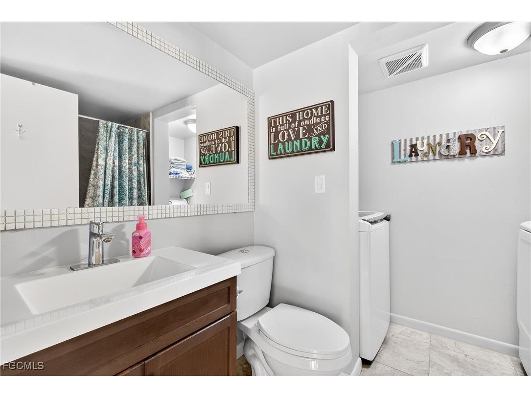 5210 Cedarbend Drive #4 Fort Myers FL 33919 2026000888 image12