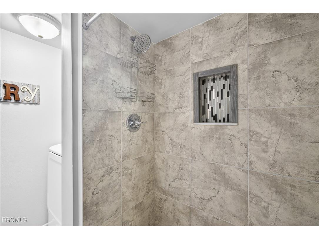 5210 Cedarbend Drive #4 Fort Myers FL 33919 2026000888 image14