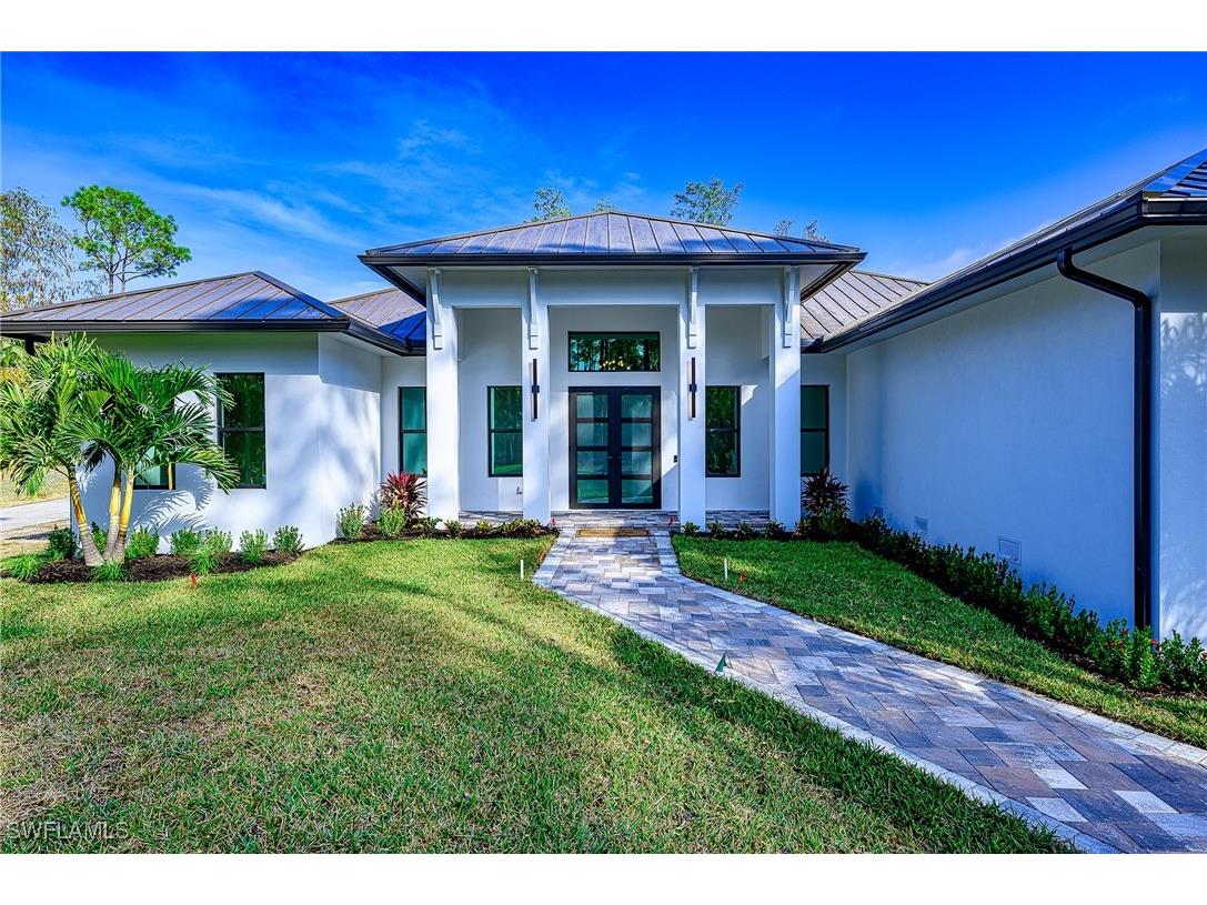 5211 Coral Wood Drive Naples FL 34119 224099601 image1