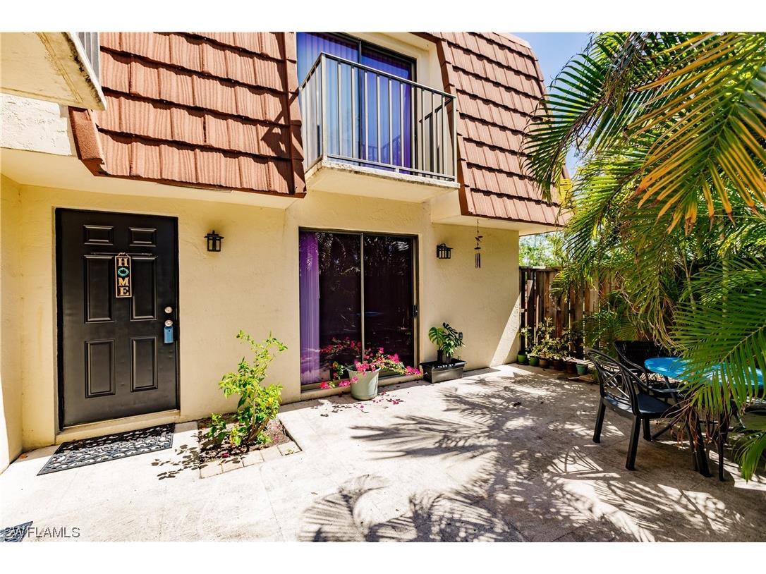 5212 Cedarbend Drive #4 Fort Myers FL 33919 223030889 image1